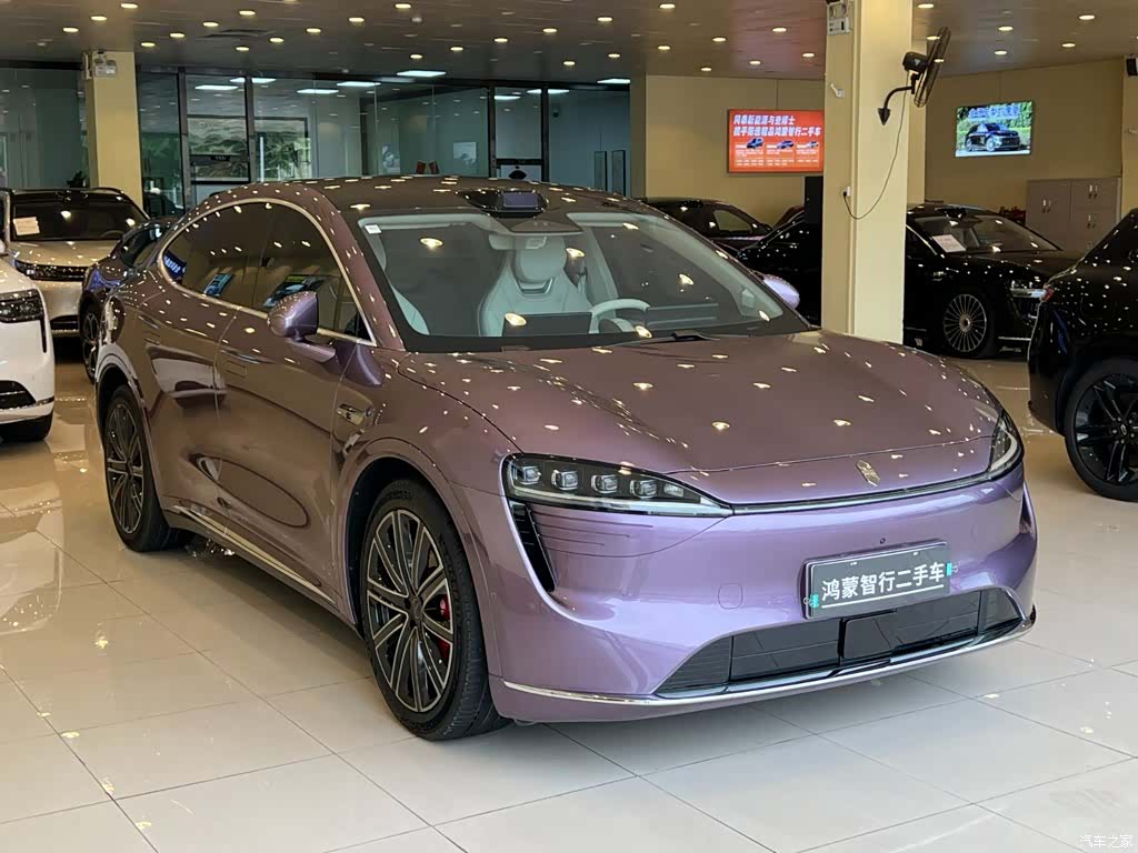 Luxeed R7, 2025 все фото