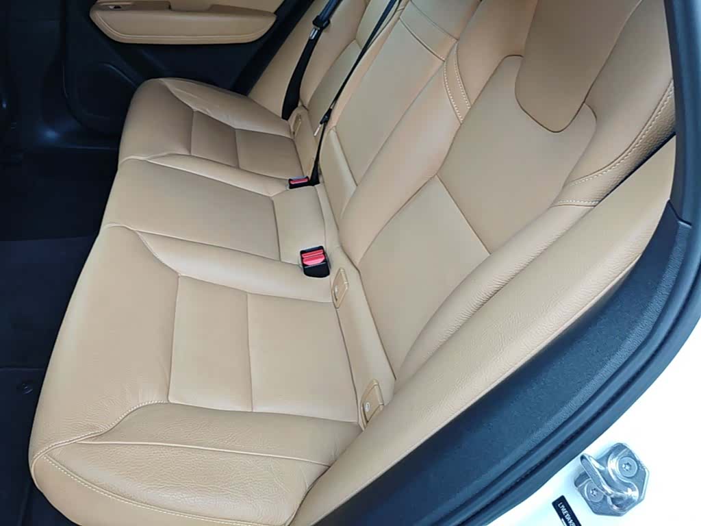 Volvo XC60, 2018 13