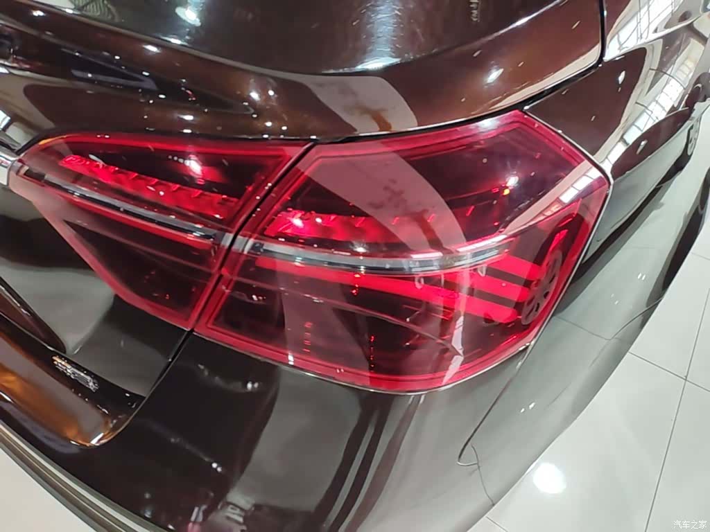 Geely Emgrand, 2021 8