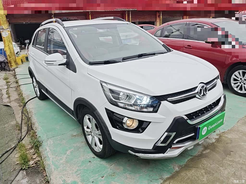 BAIC X25, 2017 4