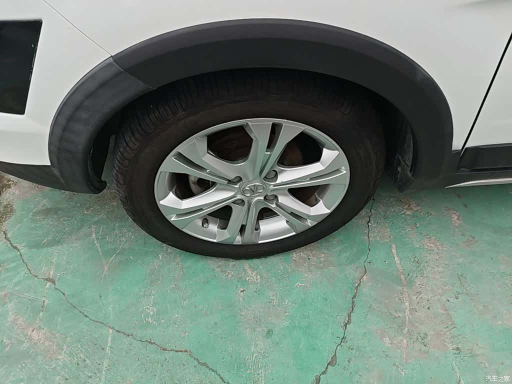 BAIC X25, 2017 23