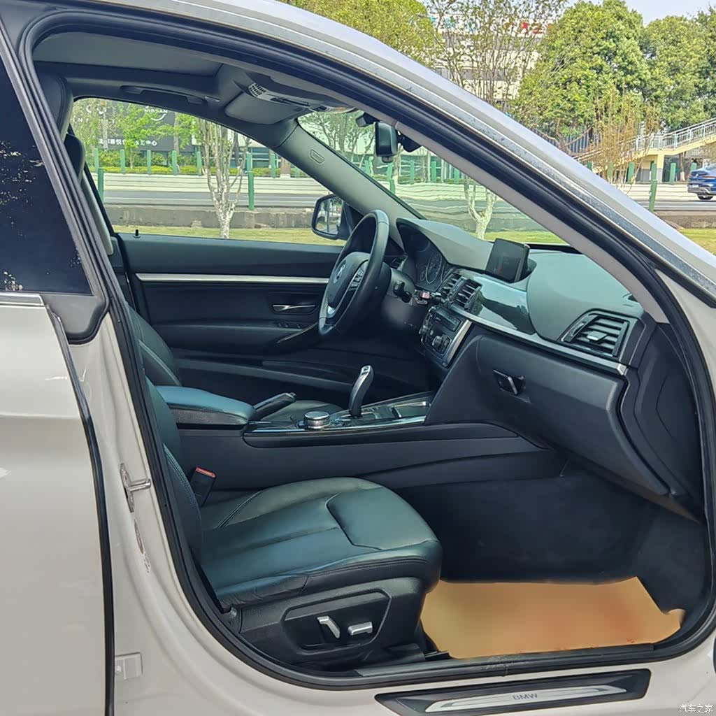 BMW 3 Series, 2016 21