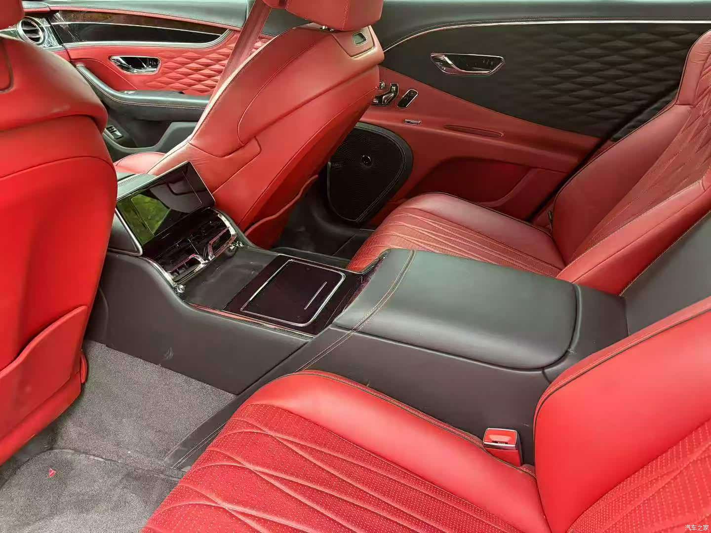 Bentley Flying Spur, 2022 все фото
