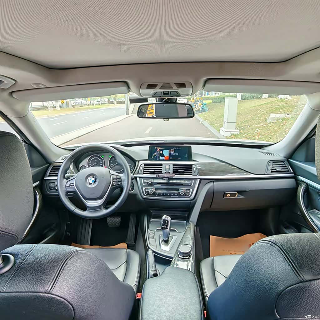 BMW 3 Series, 2016 24