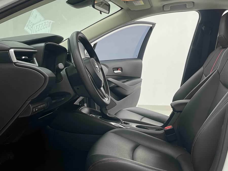 Toyota Corolla 2023, фото 3