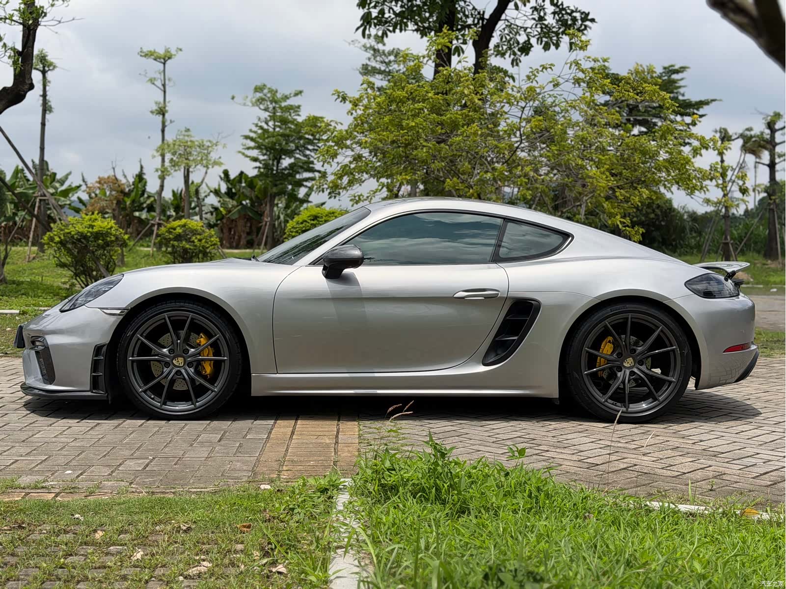 Porsche Cayman, 2020 6