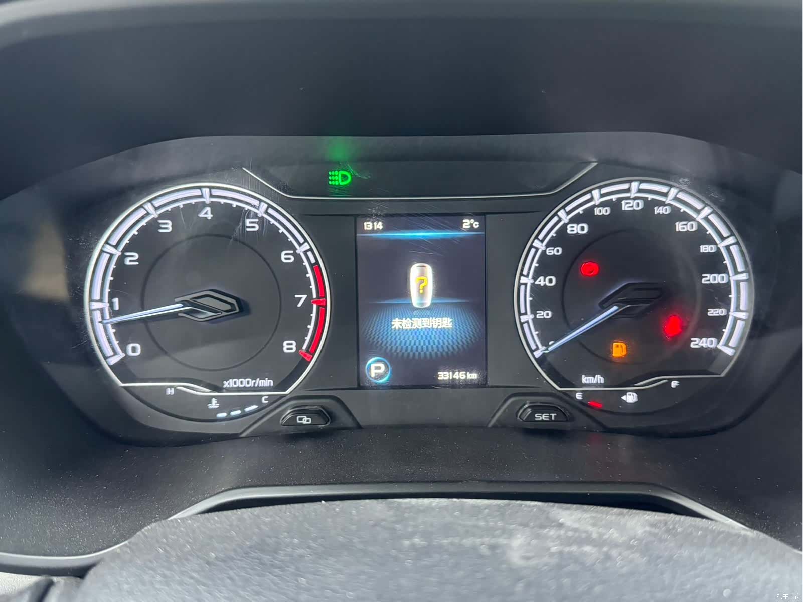 Geely X6, 2022 21