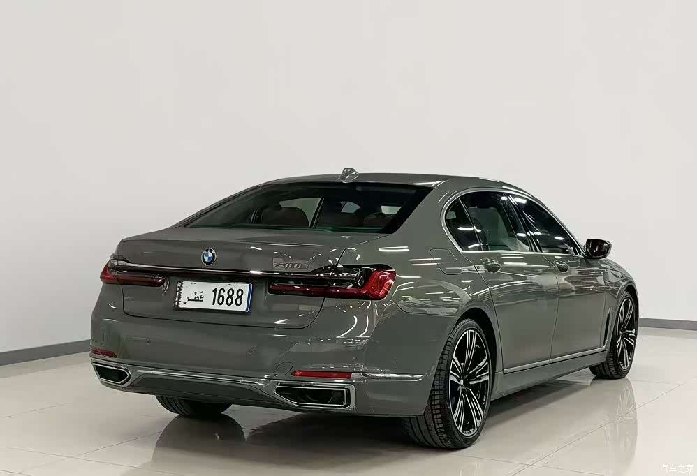 BMW 7 Series, 2020 все фото