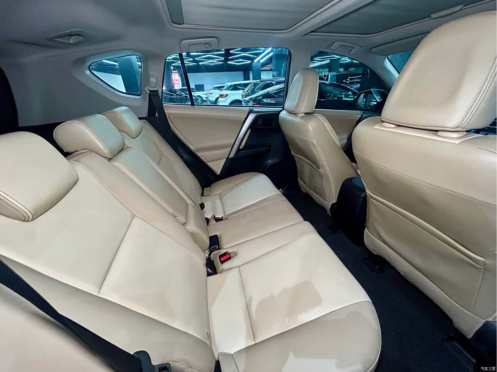 Toyota RAV4, 2016 30