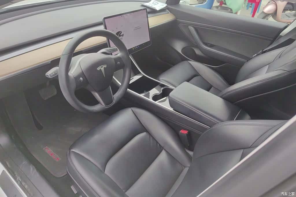 Tesla Model 3, 2020 12