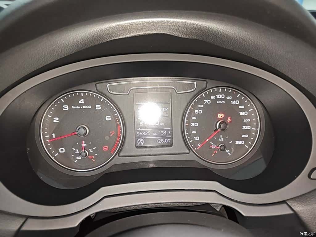 Audi Q3, 2018 12