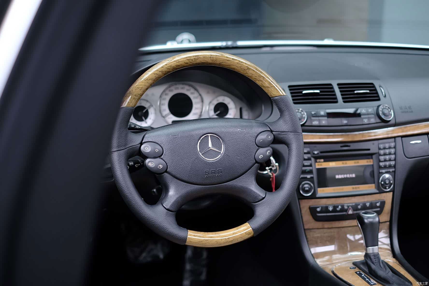 Mercedes-Benz E-Class, 2009 52