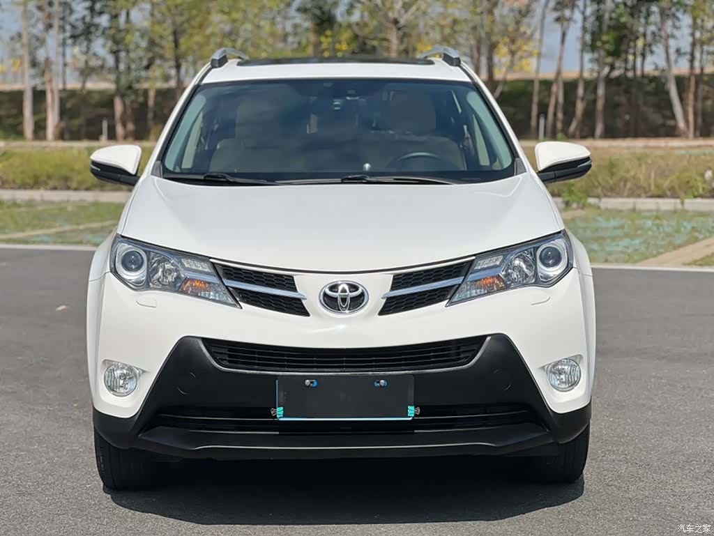 Toyota RAV4, 2014 13