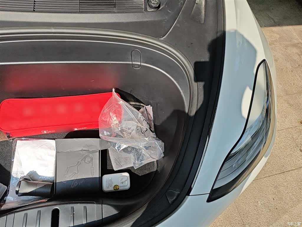 Tesla Model 3, 2019 22