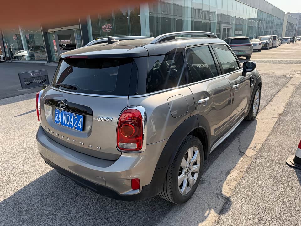 MINI COUNTRYMAN