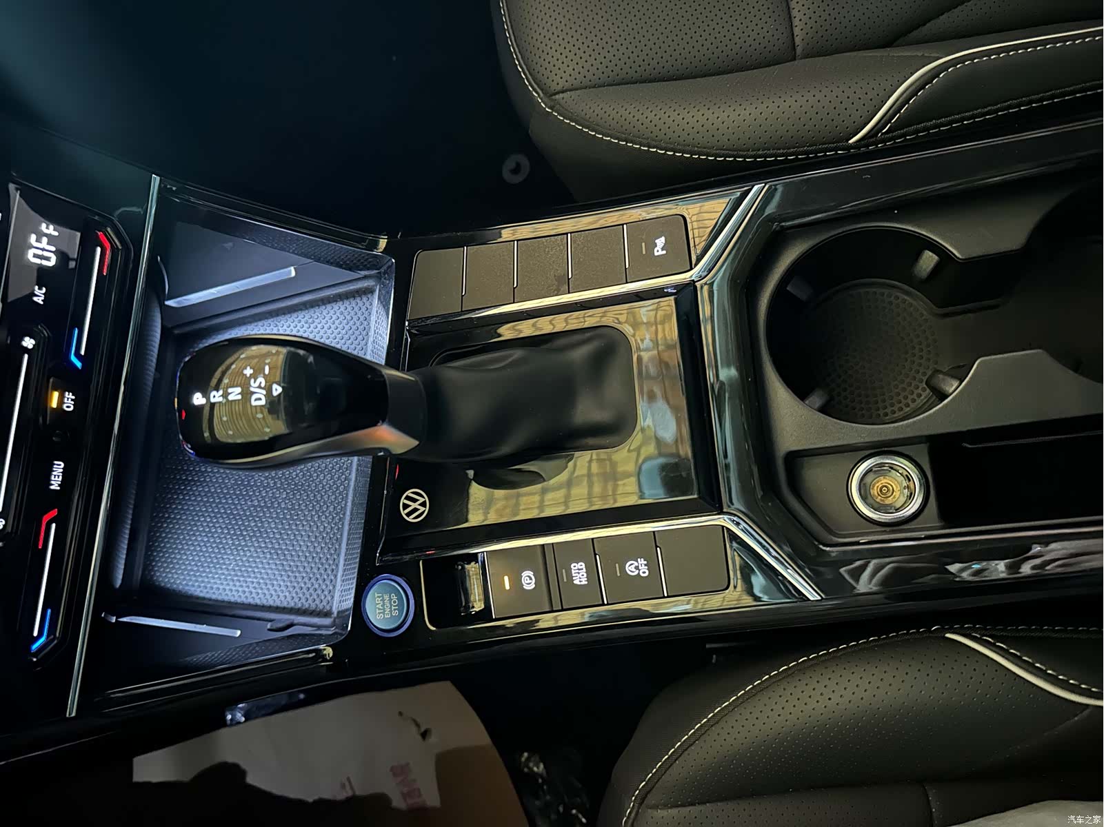 Volkswagen Passat, 2024 11