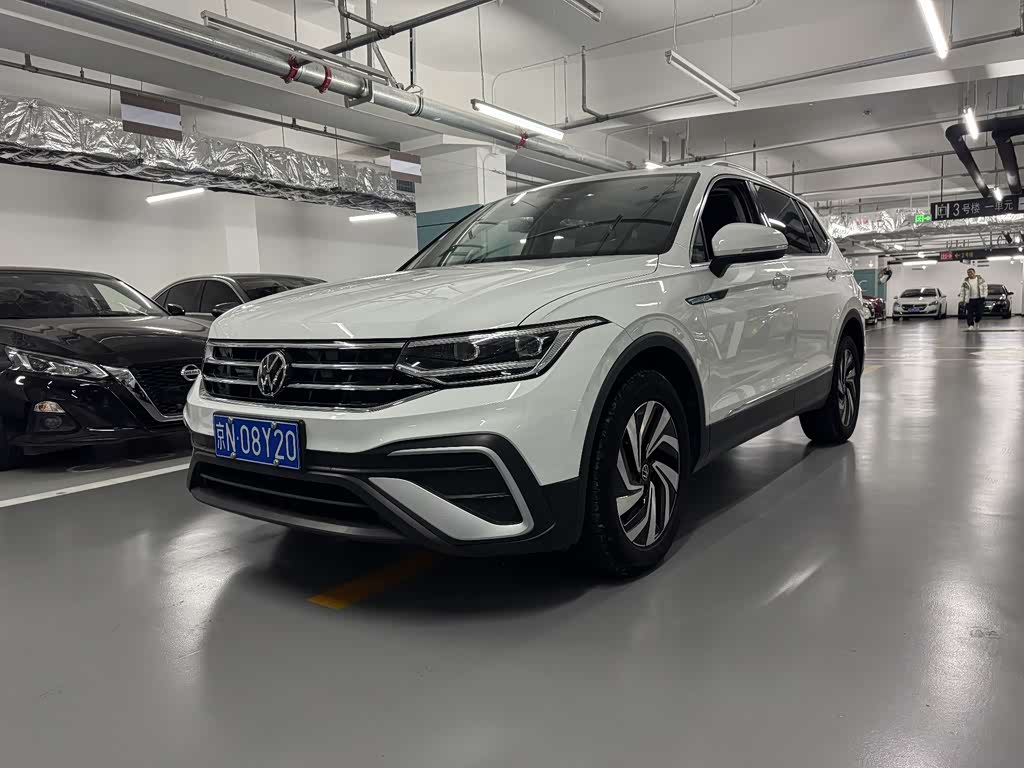 Volkswagen Tiguan L