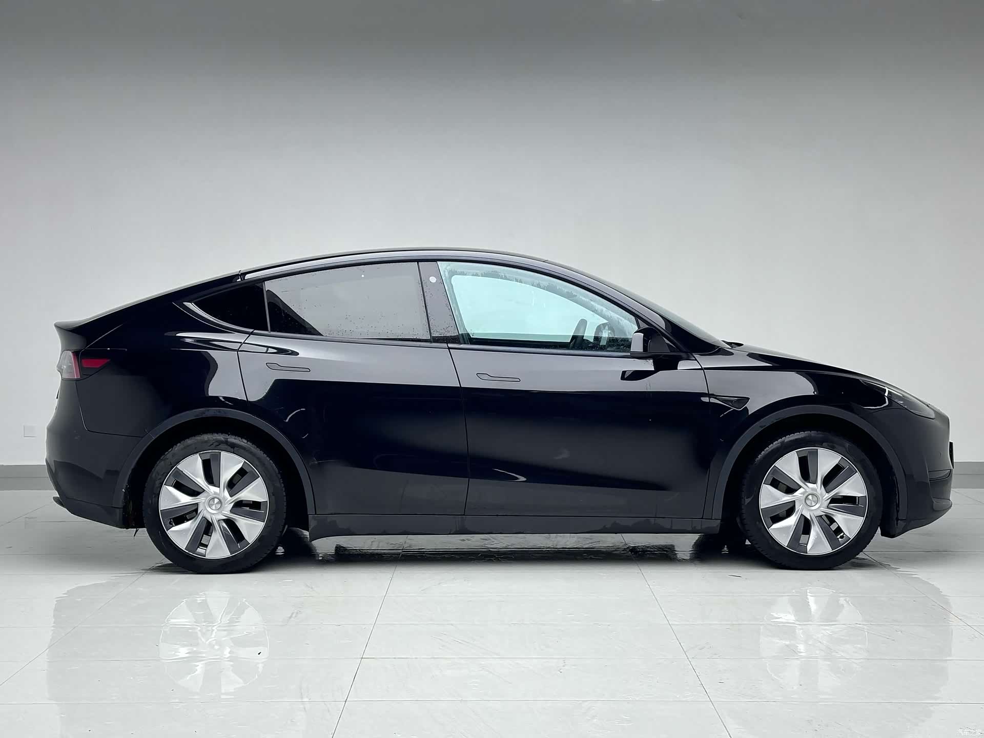 Tesla Model Y, 2022 6