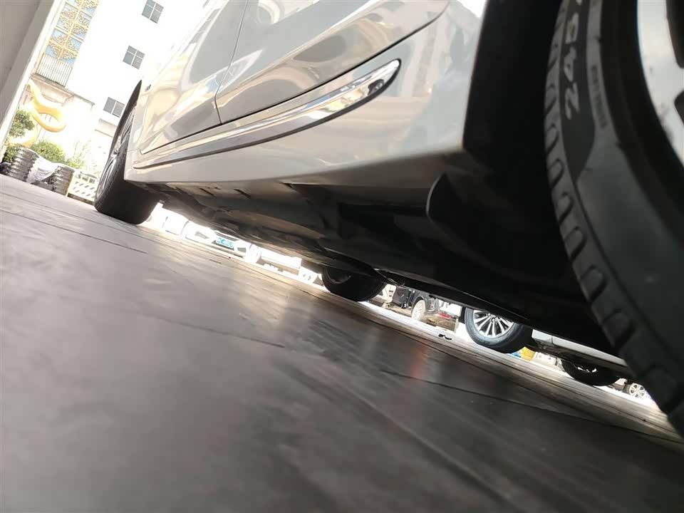 Infiniti Q50L Infiniti Q50L