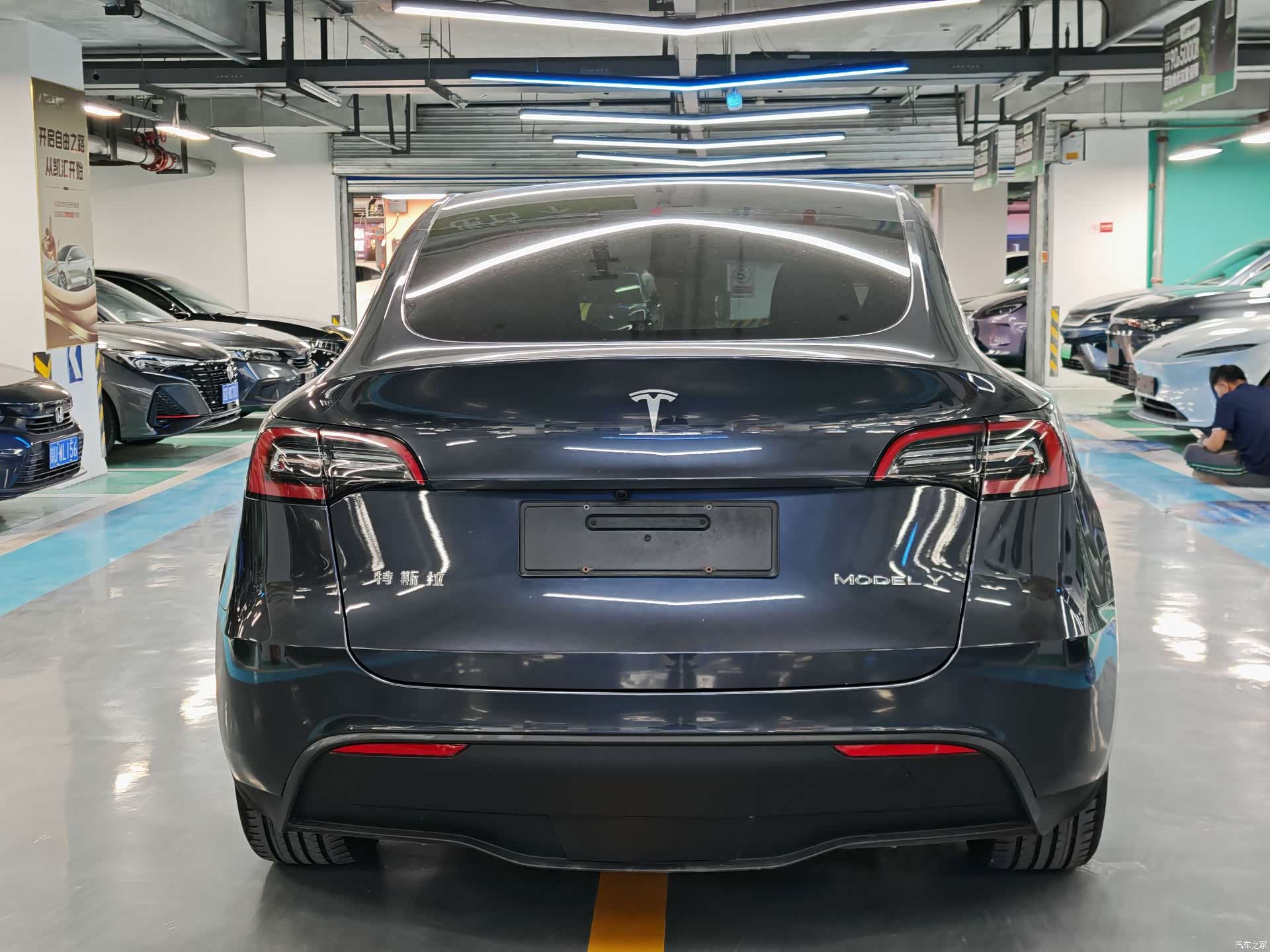 Tesla Model Y, 2024 16
