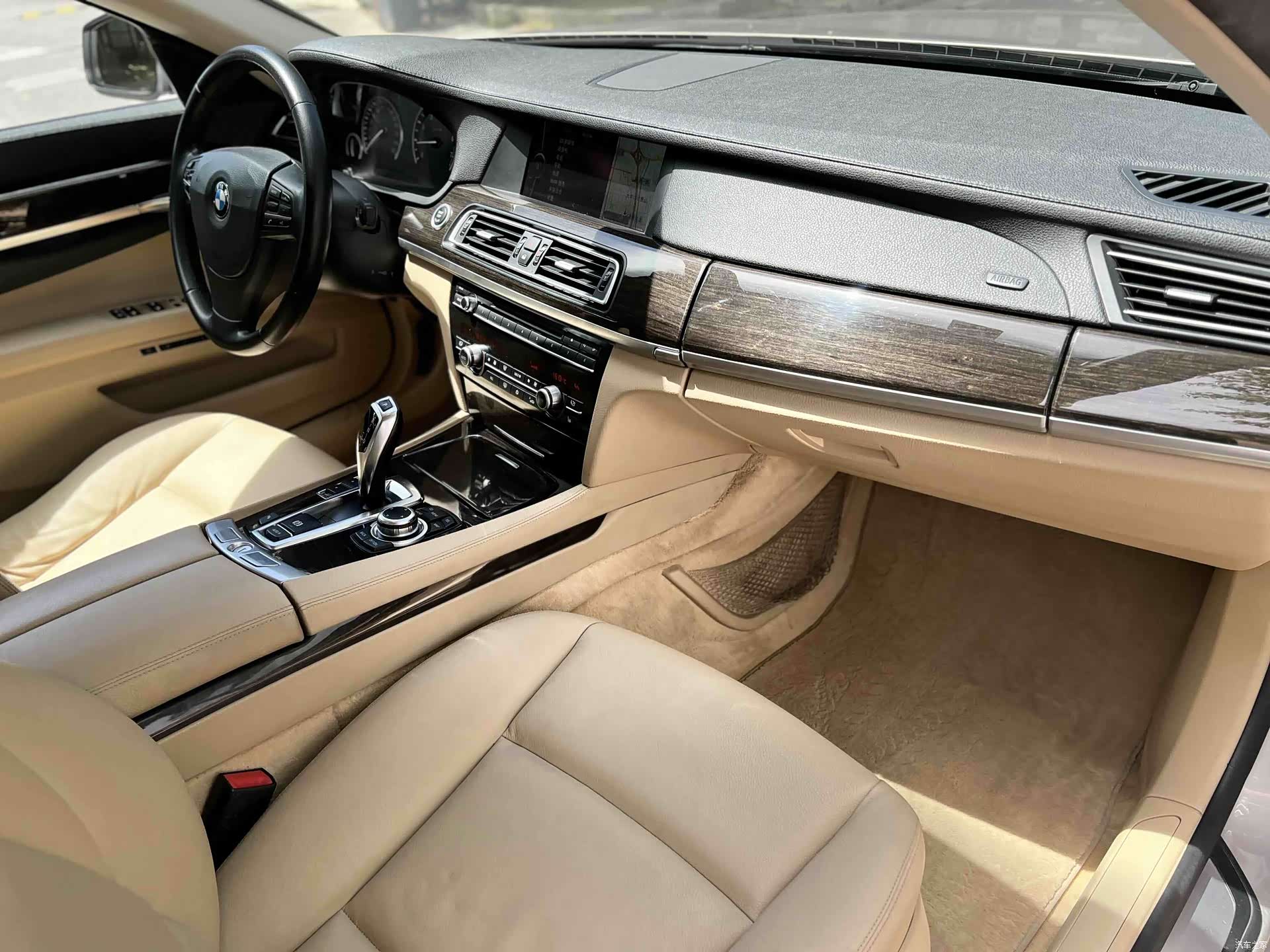 BMW 7 Series, 2011 15