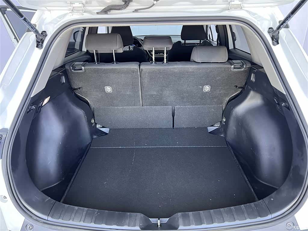 Toyota Frontlander, 2023 15