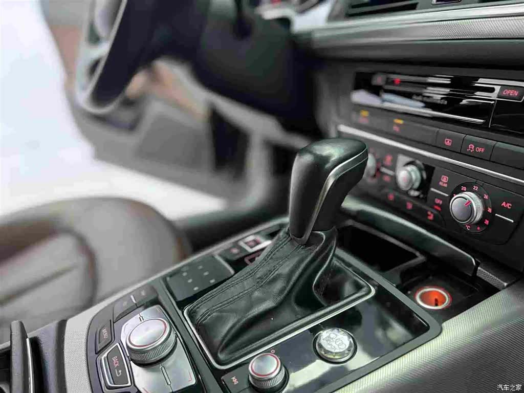 Audi A6L, 2019 13
