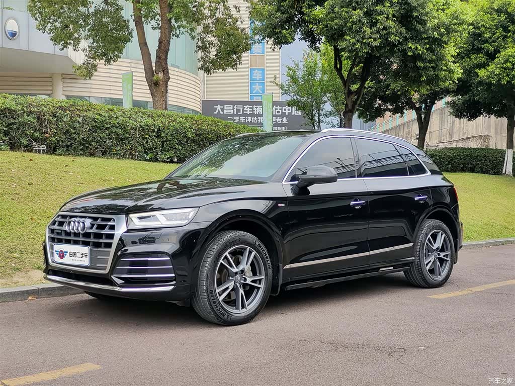 Audi Q5L, 2019 1
