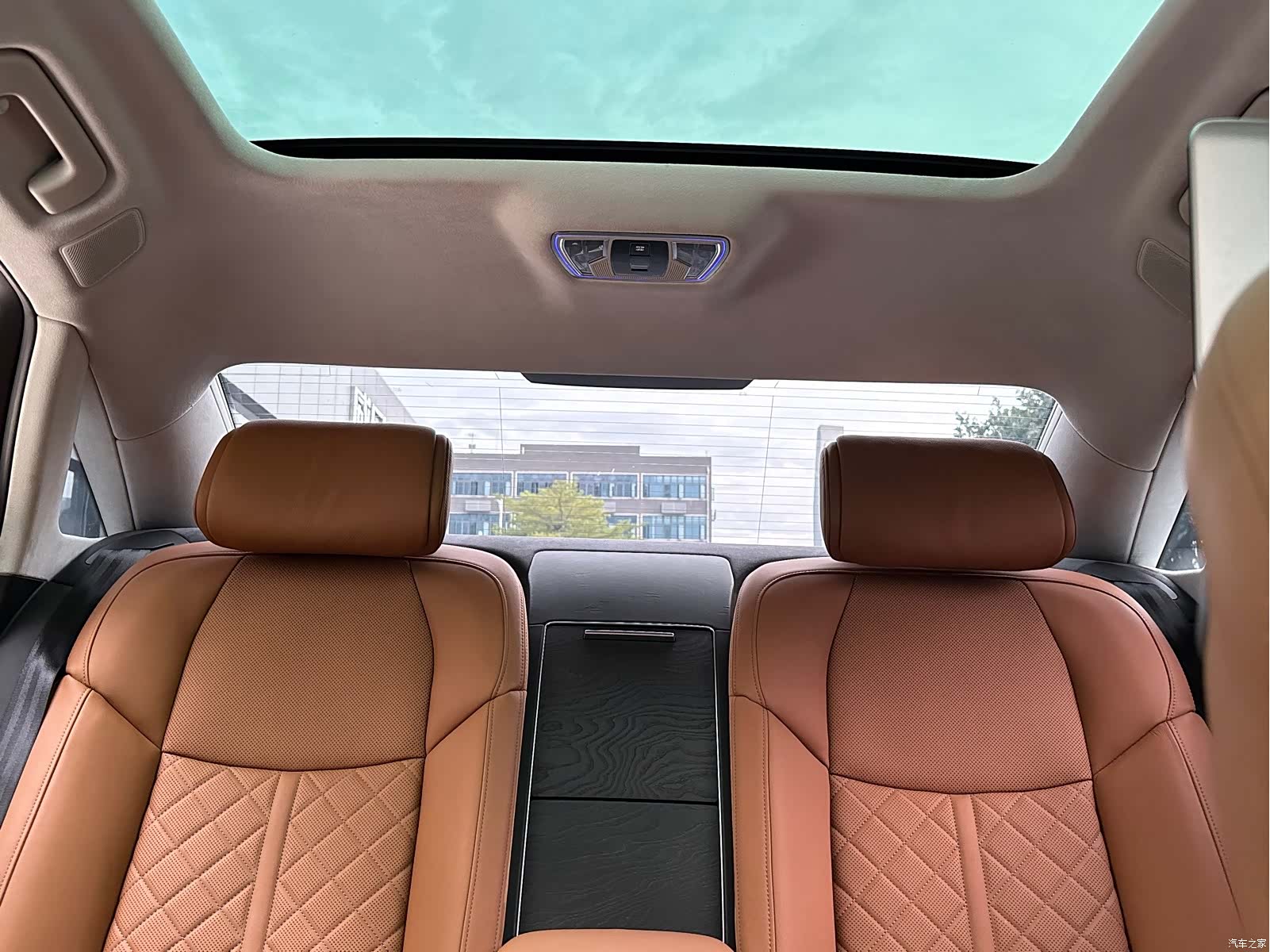 Audi A8L, 2024 12