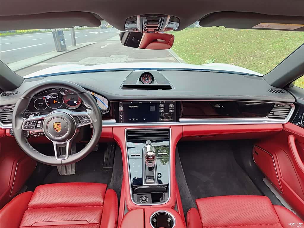 Porsche Panamera, 2018 10