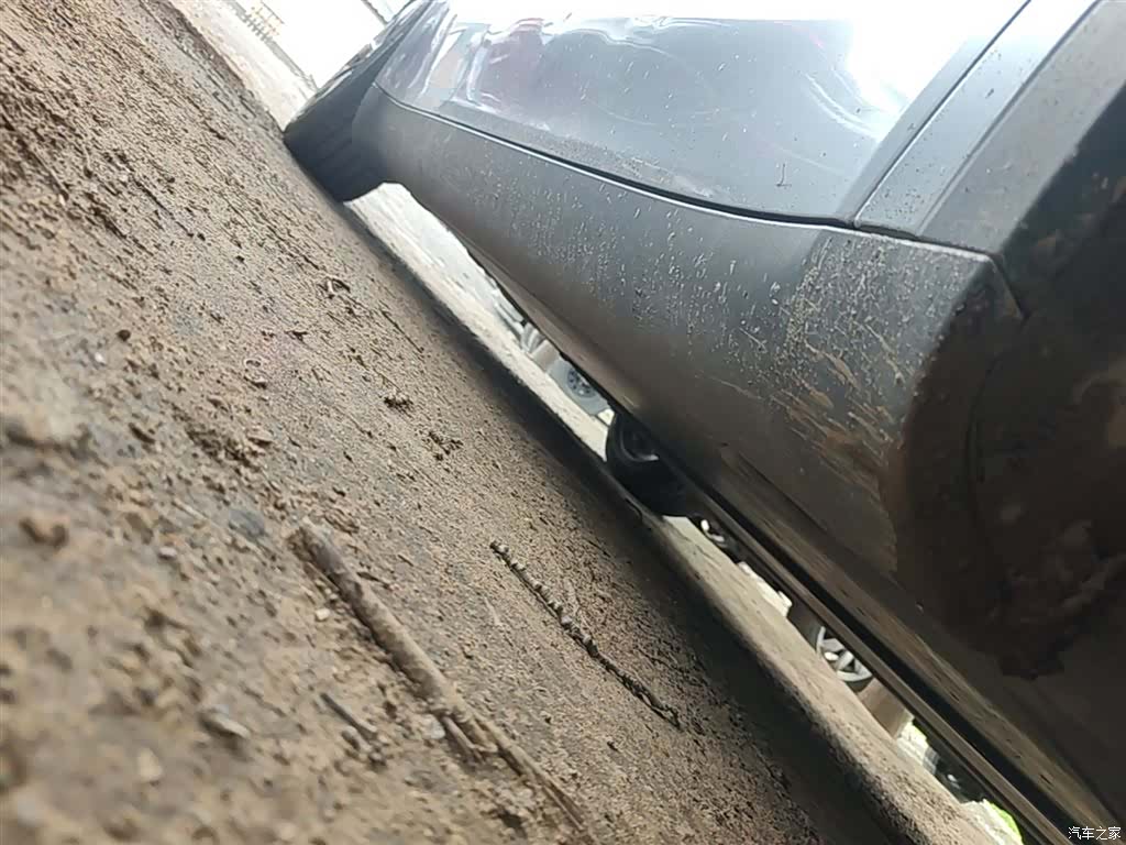 Tesla Model Y, 2023 21