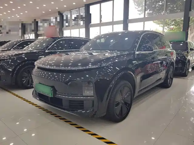 Li Auto L8 2025 — купить из Китая под заказ
