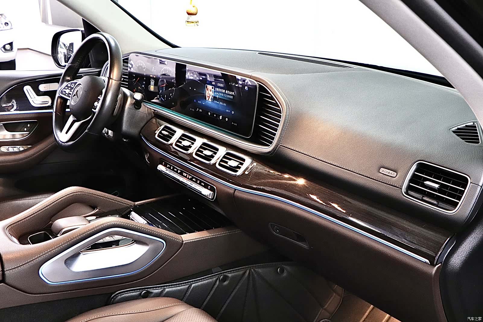Mercedes-Benz GLE, 2022 15