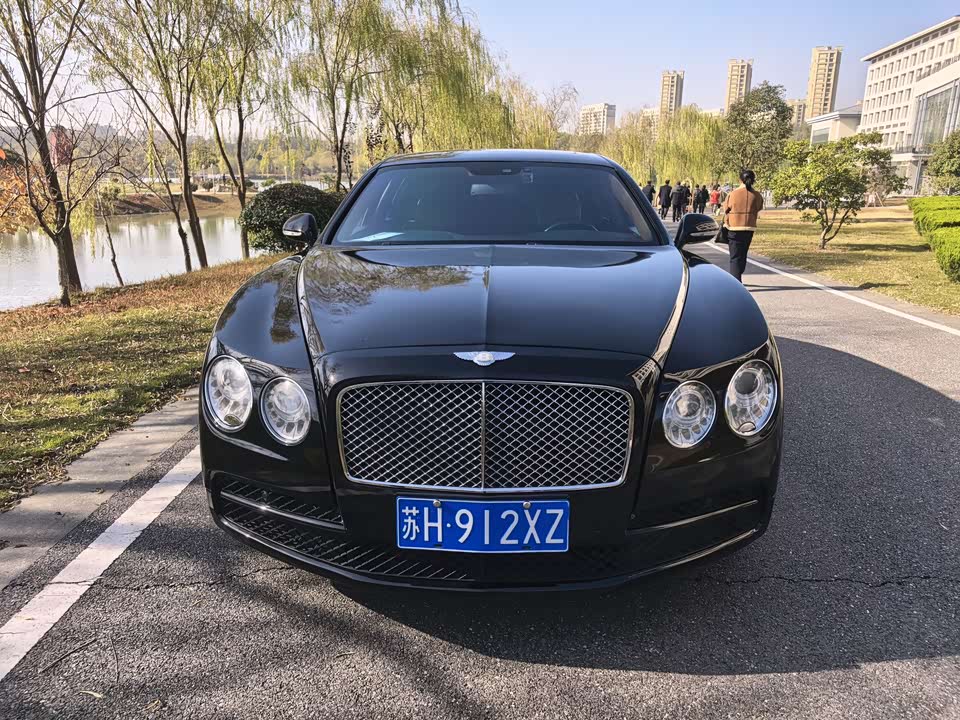 Bentley Flying