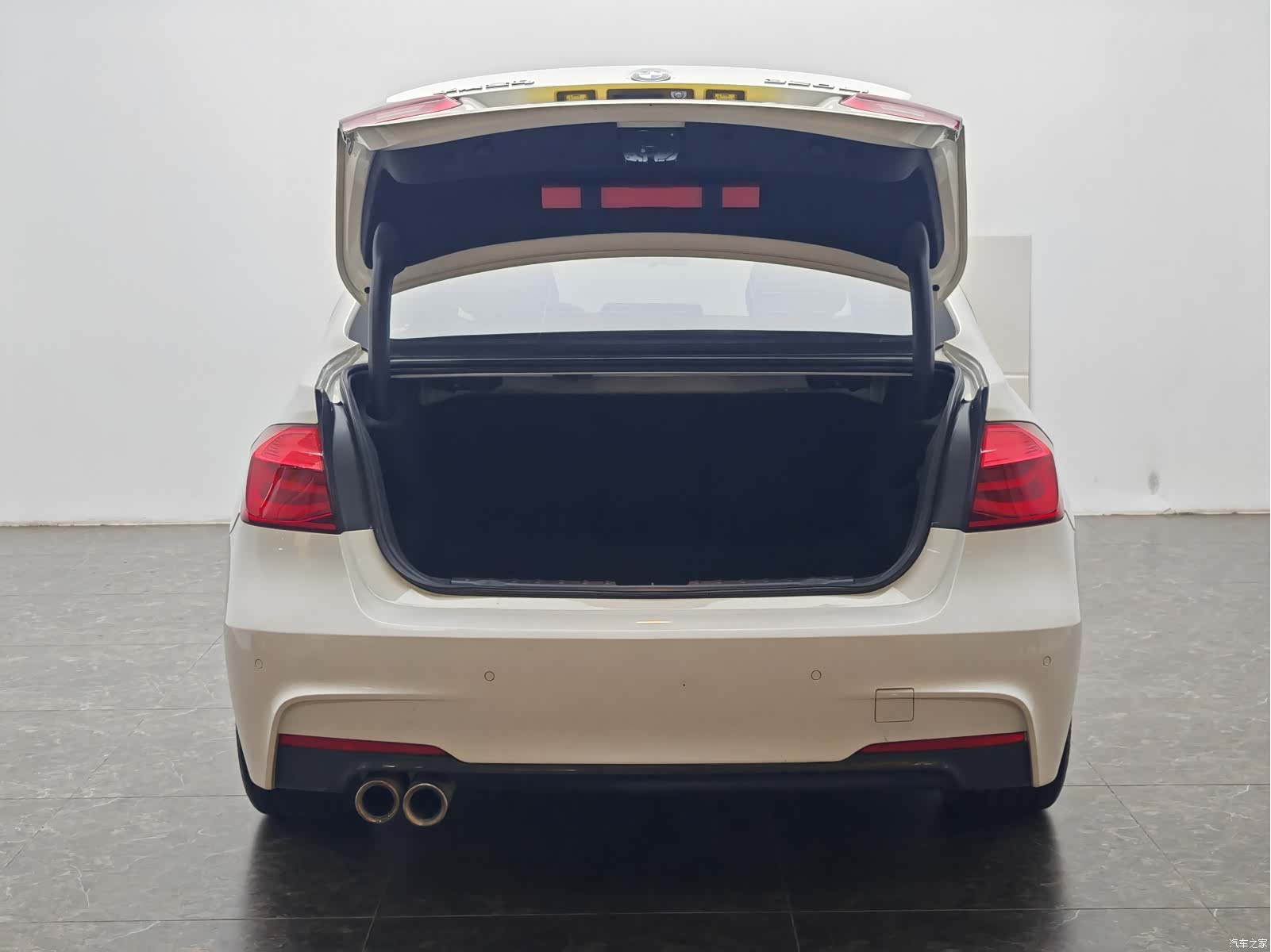 BMW 3 Series, 2019 12