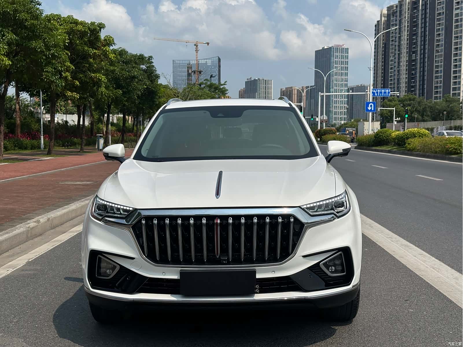 Hongqi HS5, 2023 2