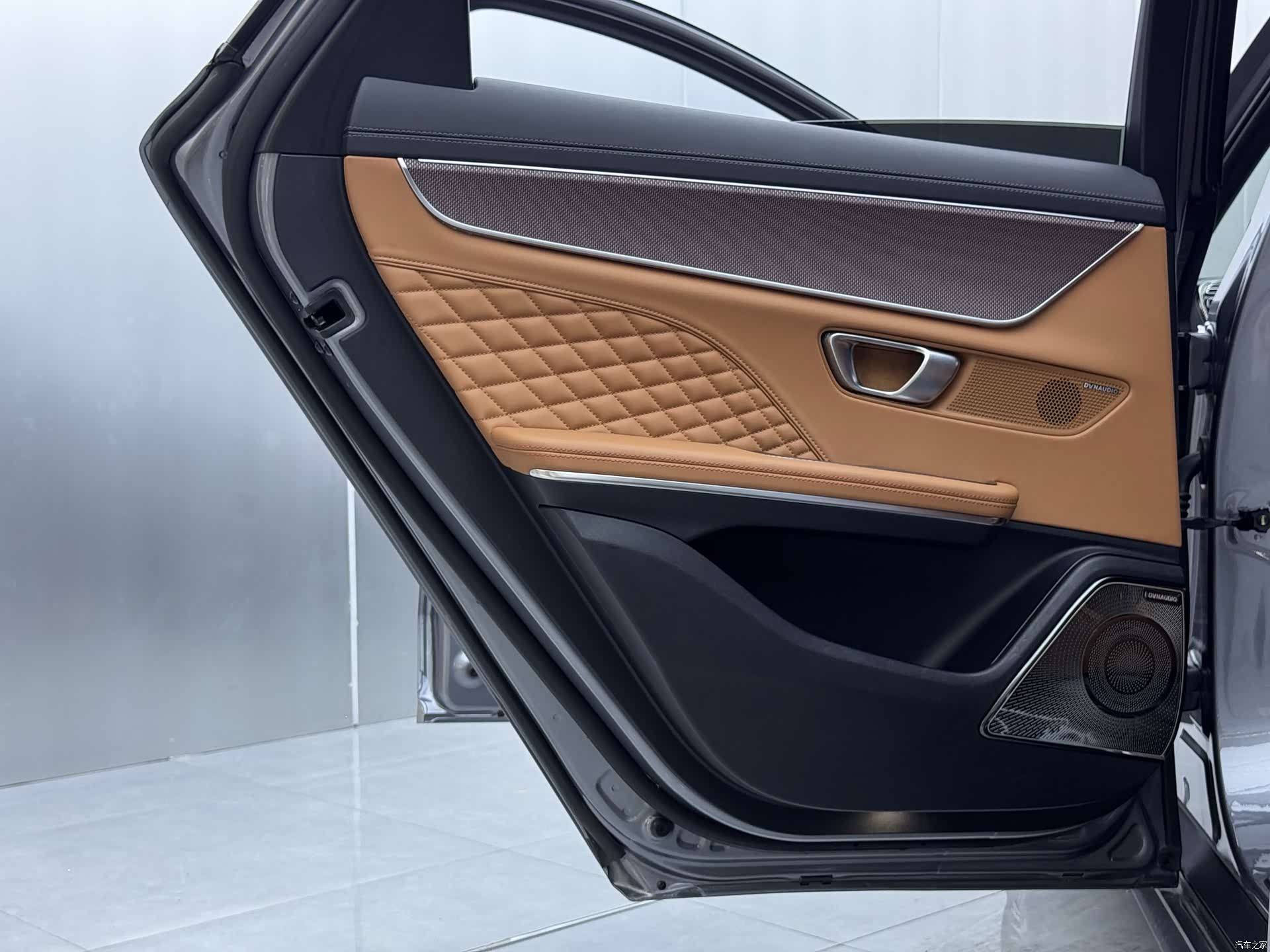 BYD Han, 2022 10
