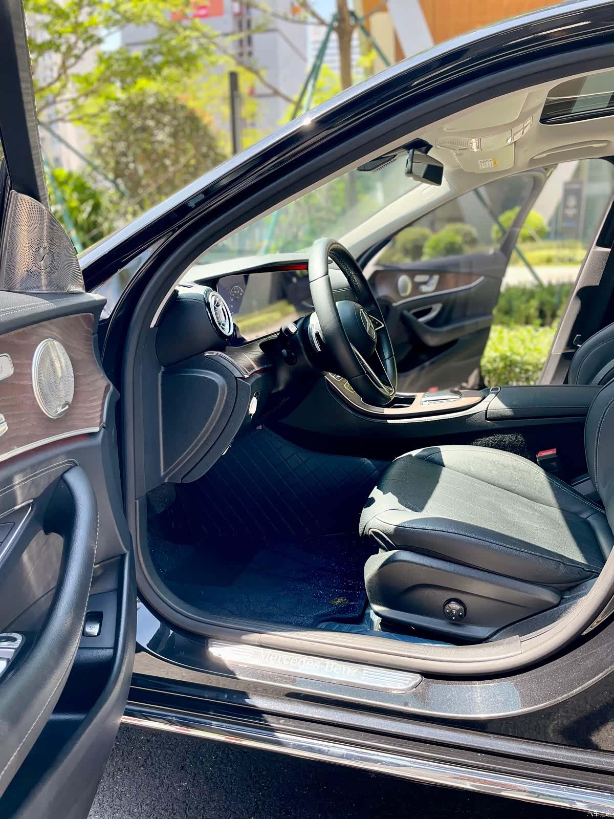 Mercedes-Benz E-Class, 2021 15