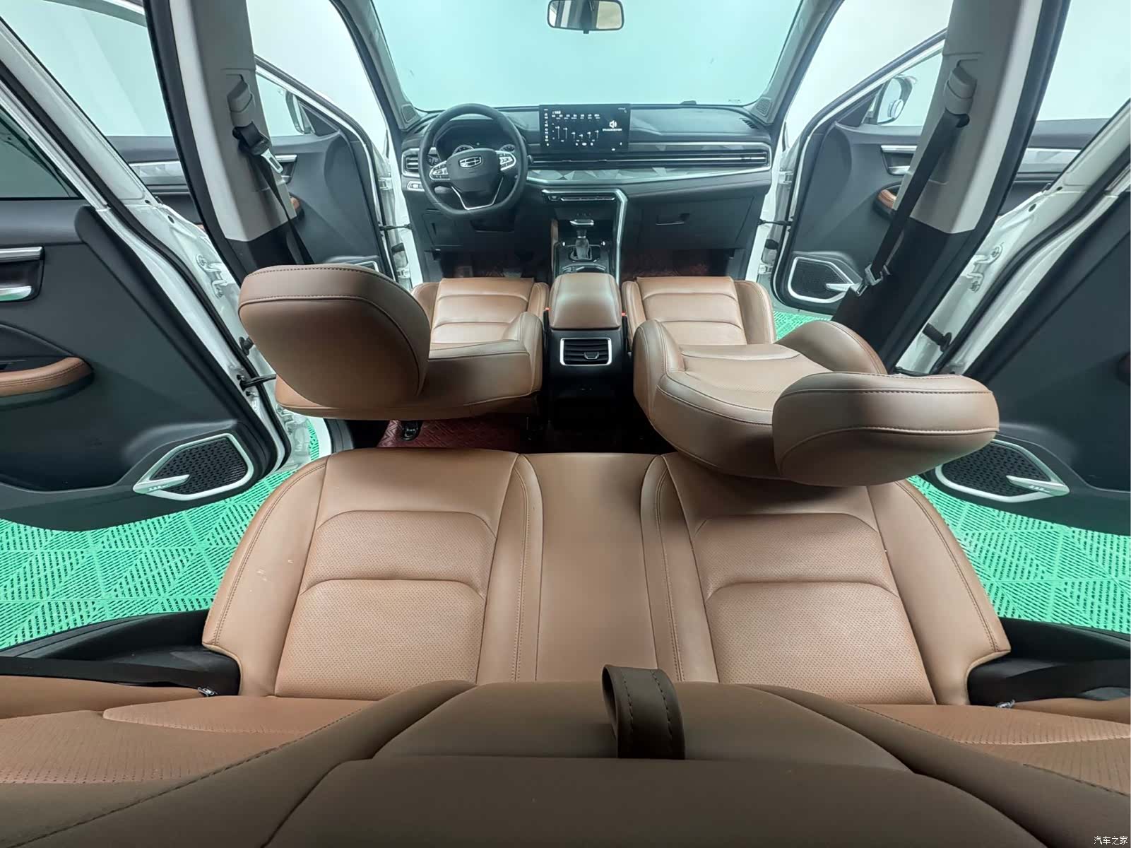 Geely X6, 2022 11