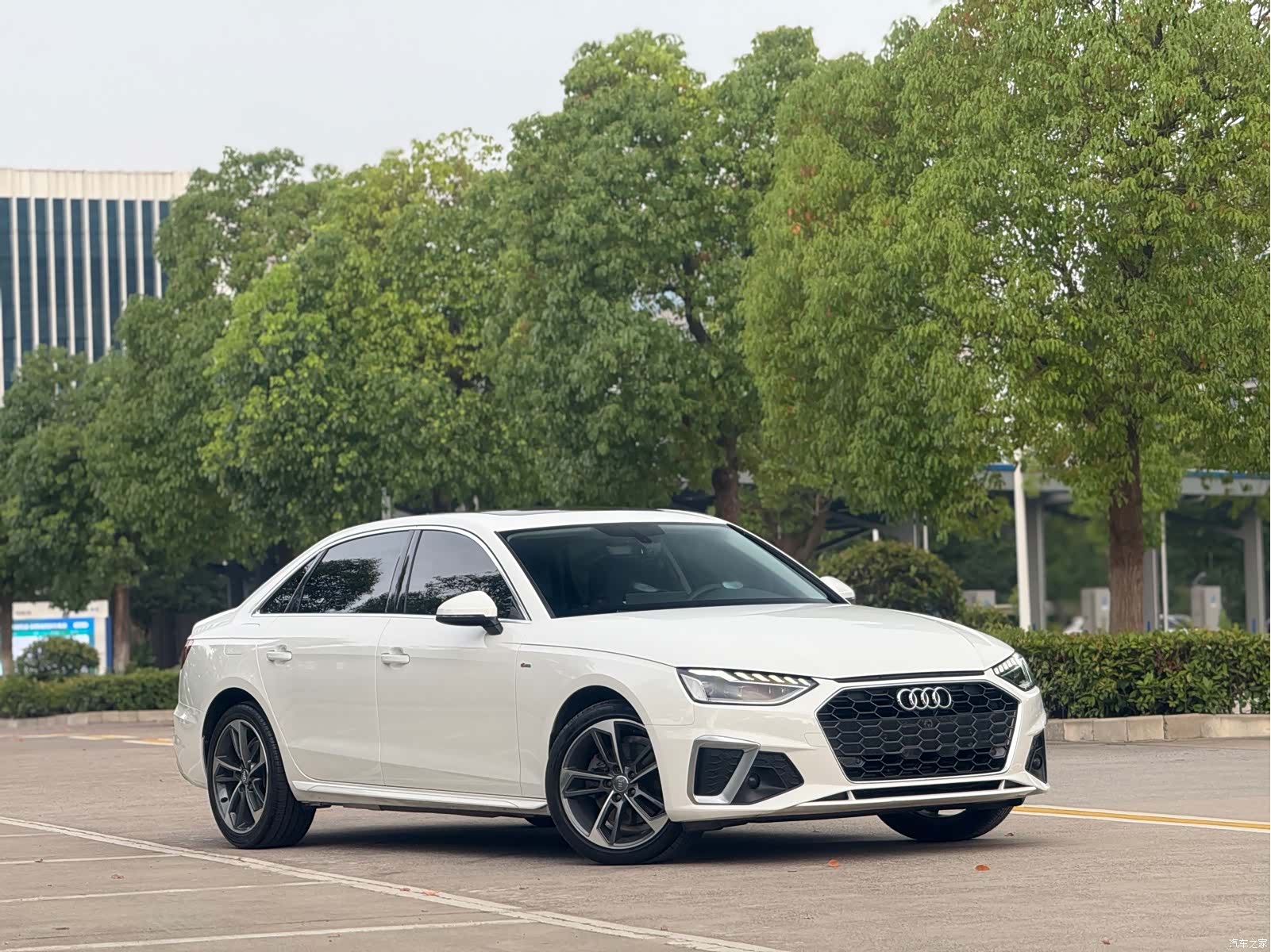 Audi A4L, 2020 3