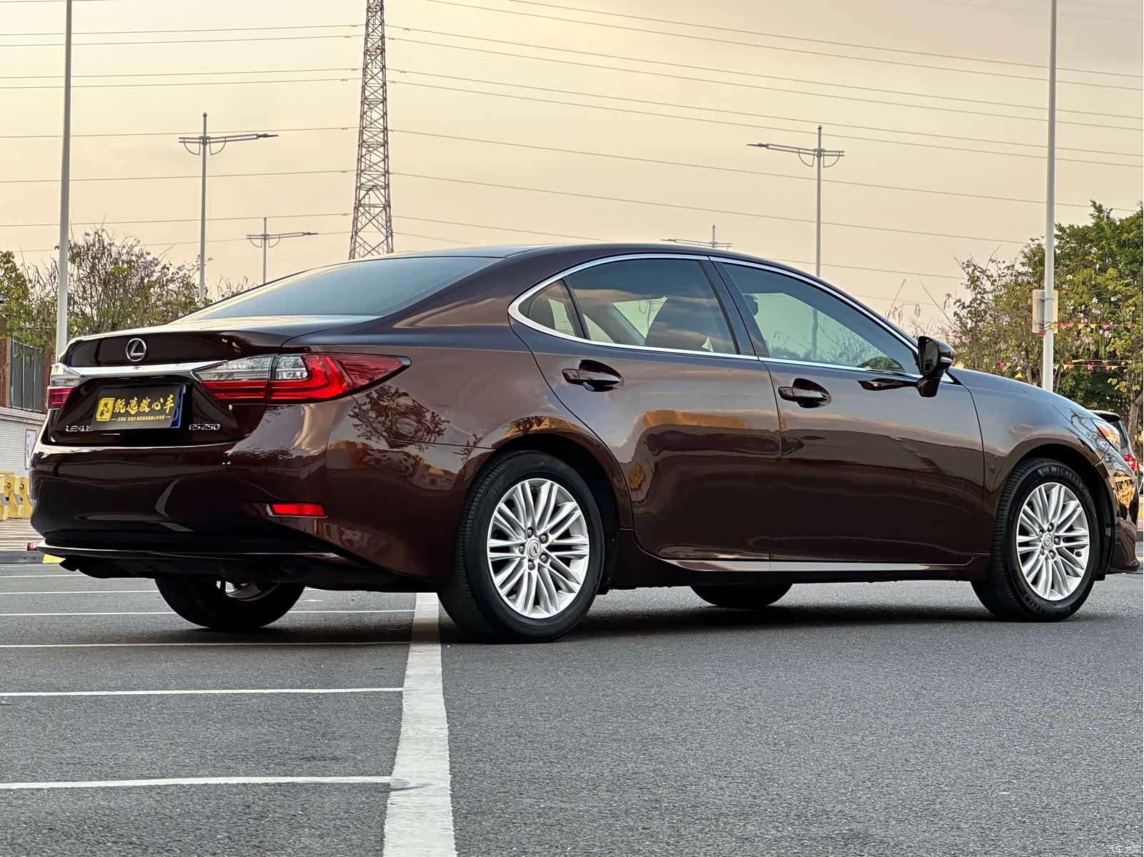 Lexus ES, 2017 все фото