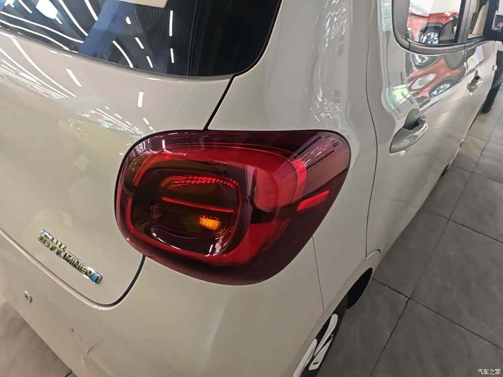 Wuling MINIEV, 2025 8