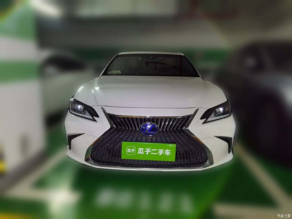 Lexus ES, 2019 24