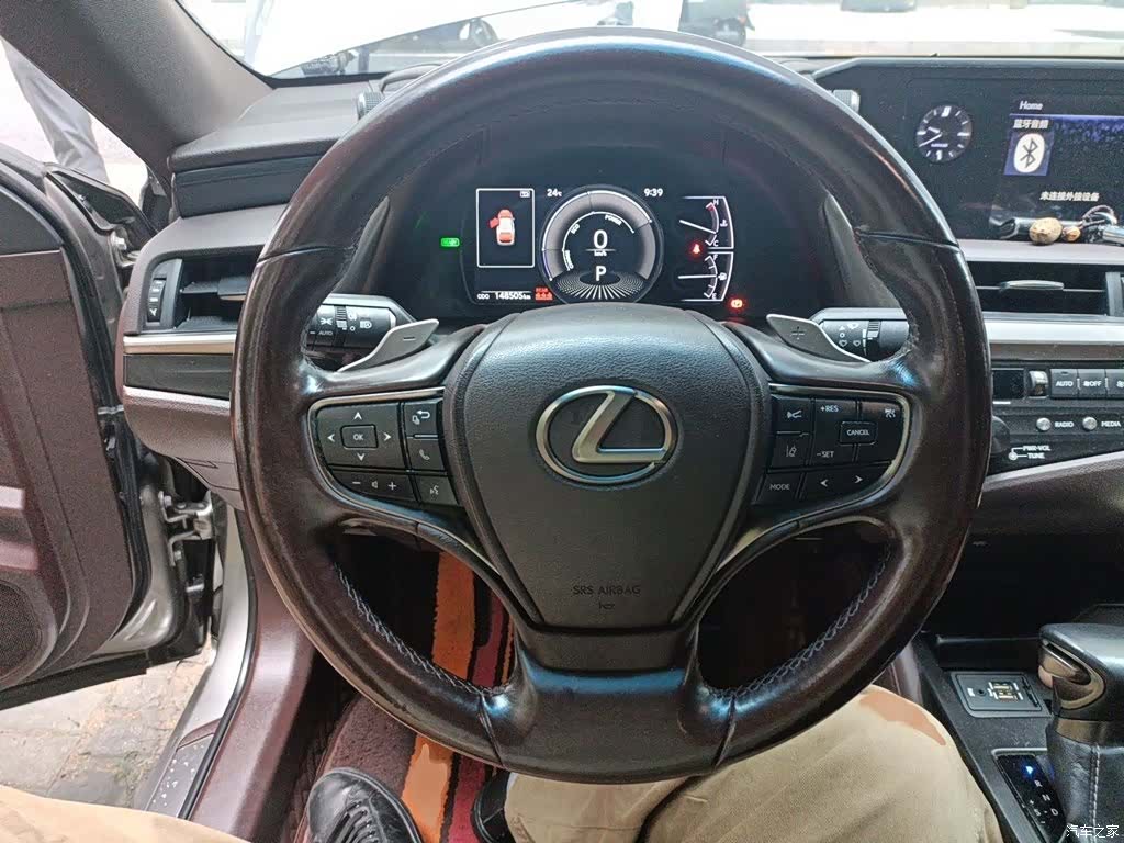 Lexus ES, 2019 3
