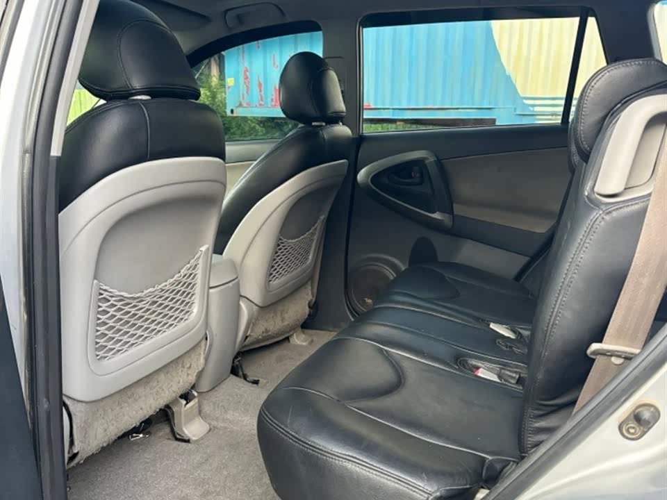 Toyota RAV4 Rongfang