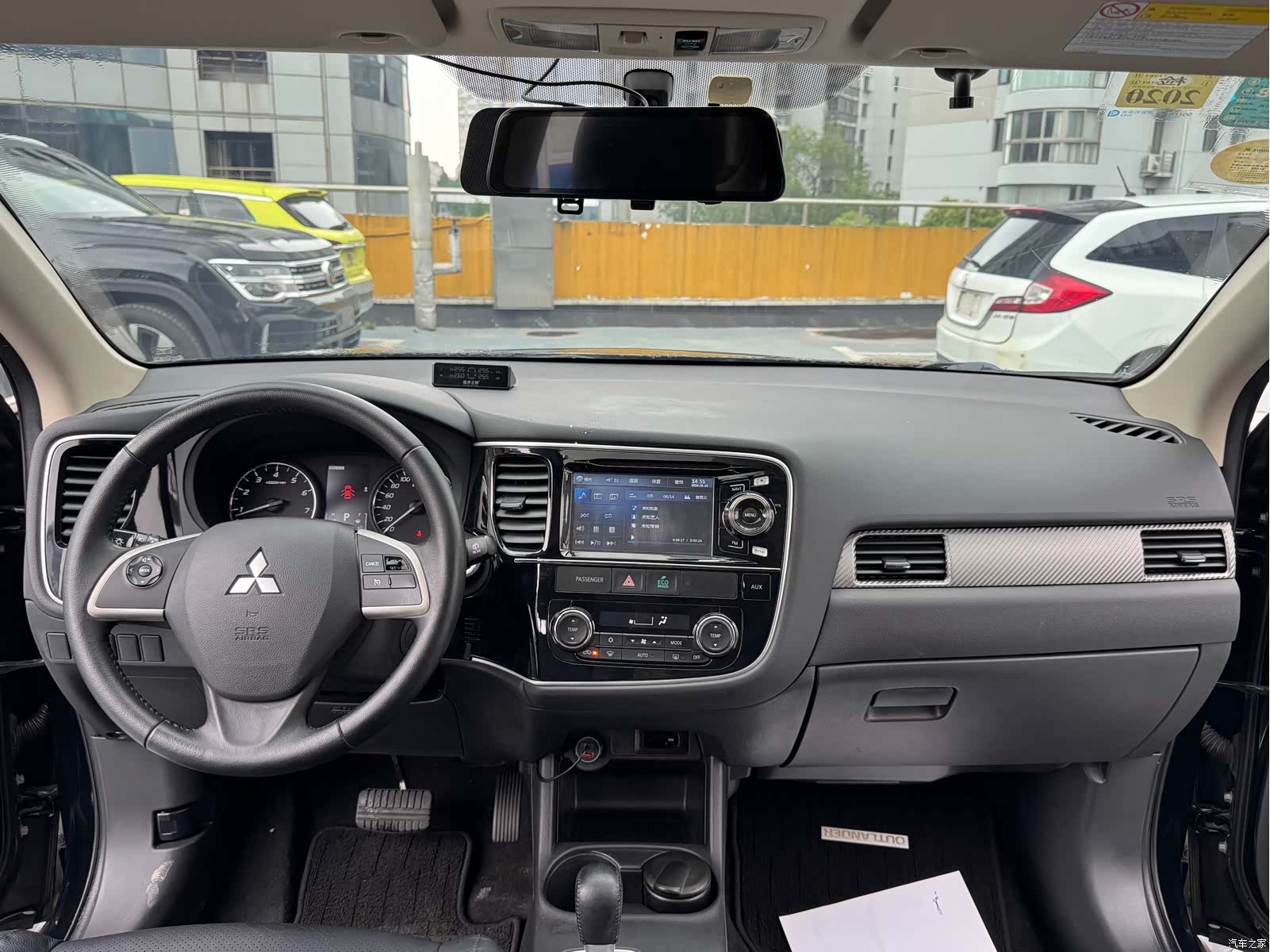 Mitsubishi Outlander, 2014 все фото