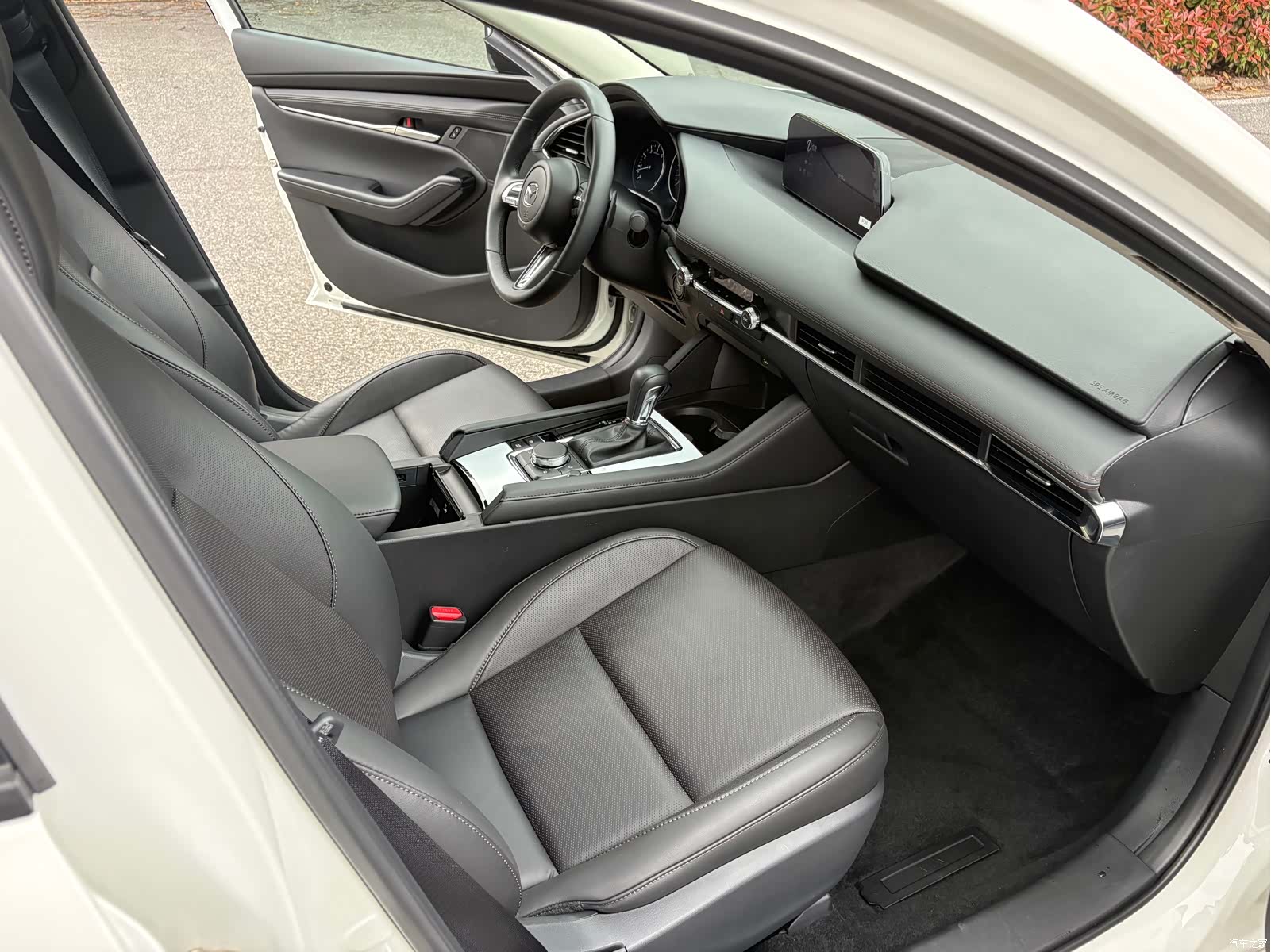 Mazda Mazda3, 2024 14
