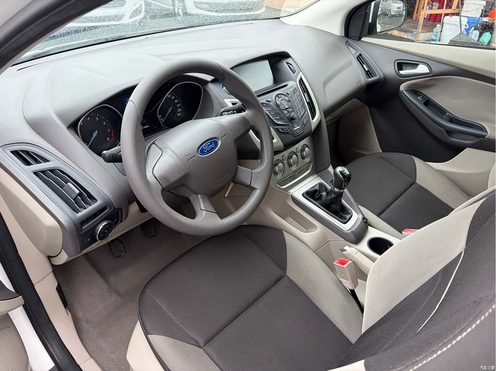 Ford Focus, 2014 7