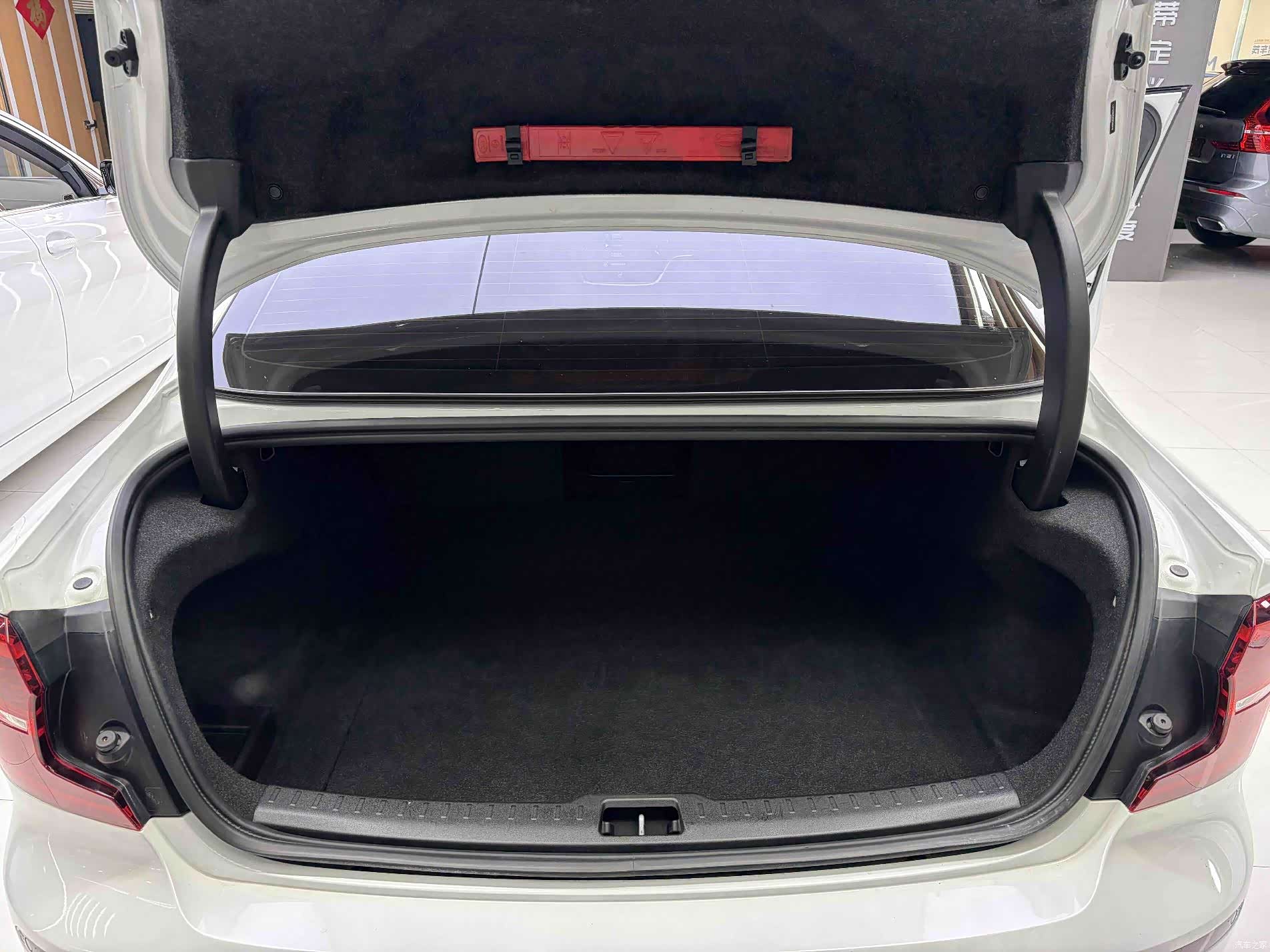 Volvo S60, 2020 8