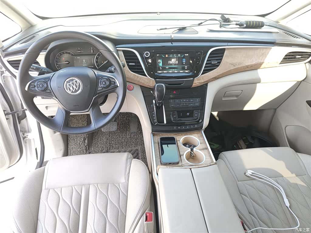 Buick GL8, 2020 10